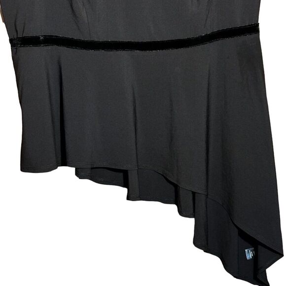 NWT TORRID Women’s Black Crepe Velvet Trim Asymmetrical Peplum Top Size 2X - Picture 3 of 12